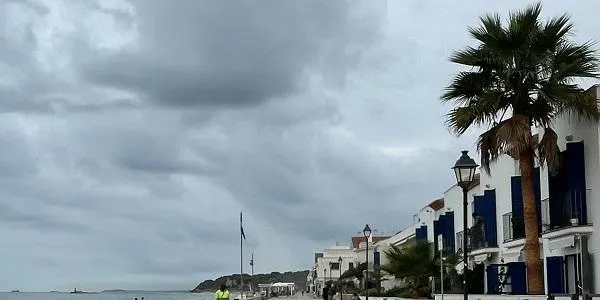 Costes autoritza l’ampliació de terrasses sobre el passeig als establiments de Botigues de Mar