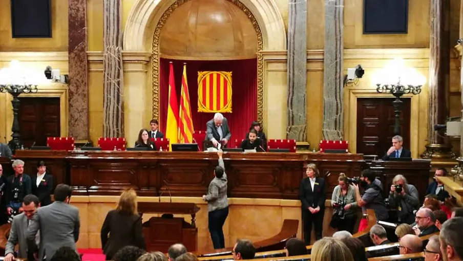 Mònica Palacín (ERC) vota la Constitució de la XII Legislatura del Parlament de Catalunya