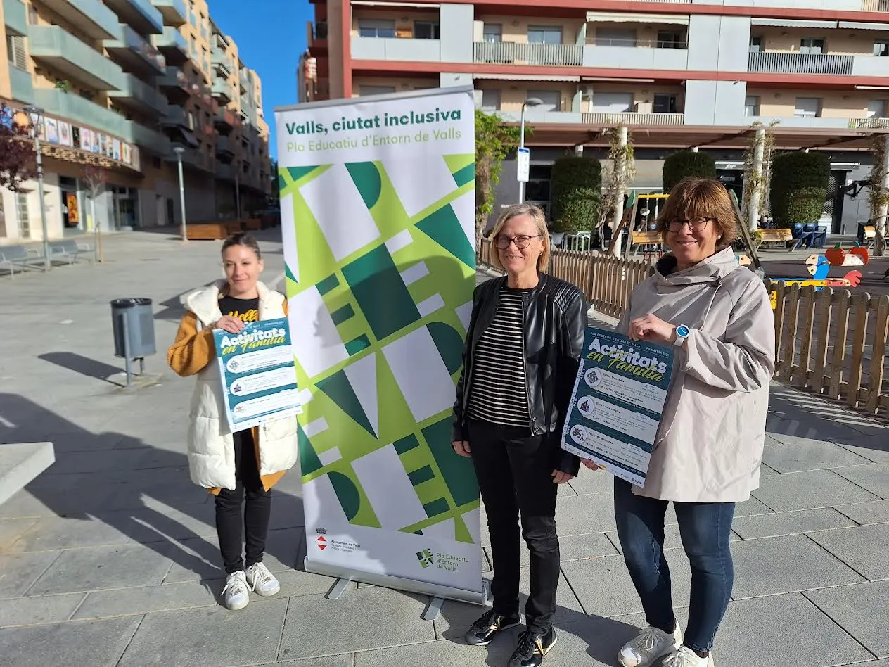 Valls presenta les activitats en família de primavera del Pla Educatiu d’Entorn