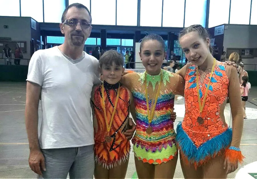 Bons resultats de les patinadores pinedenques al Campionat de Barcelona Aleví