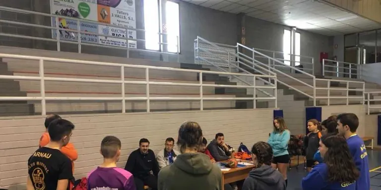 Valoren positivament el curs d'handbol de monitor-nivell 1 fet a Agramunt