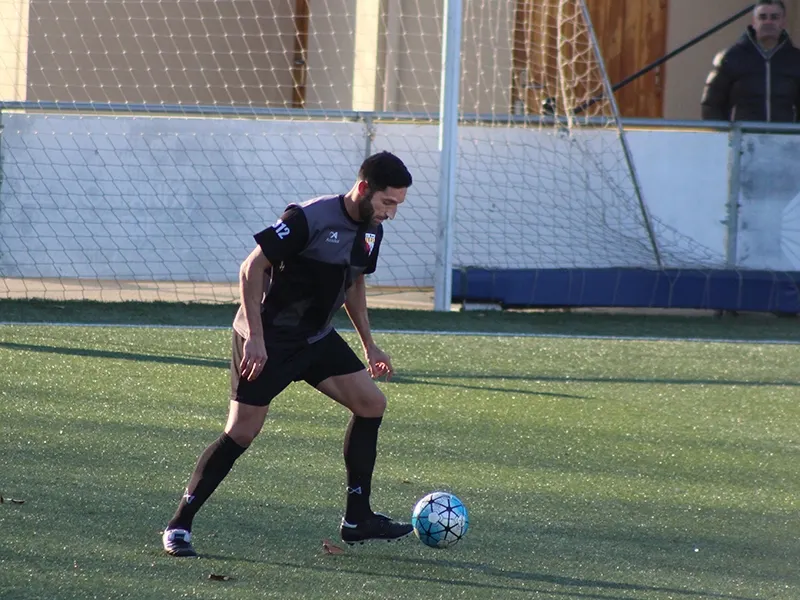 Eric va jugar a Manlleu els últims minuts de futbol i al dia següent va anunciar la retirada