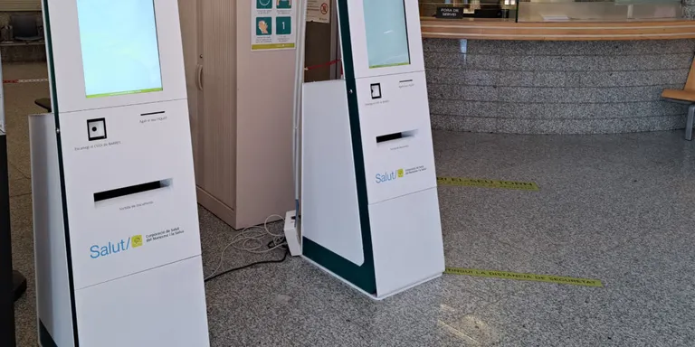 S’implanta un nou sistema de recepció i avís de pacients als hospitals comarcals