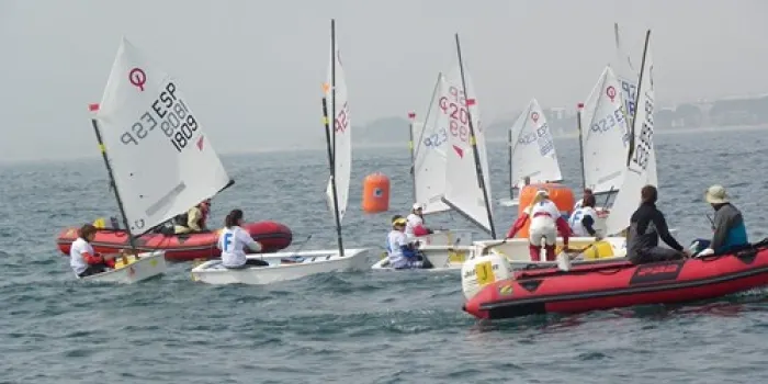 Bon paper de la flota Optimist a la primera part del Campionat de la Catalunya a Salou
