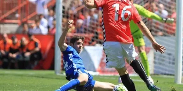 El Nàstic empata a 0 contra l’Oviedo, i segueix en quarta posició amb 53 punts