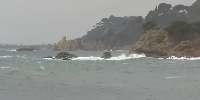 Mor ofegat un home a Lloret de Mar arrossegat per les onades quan intentava rescatar el seu gos