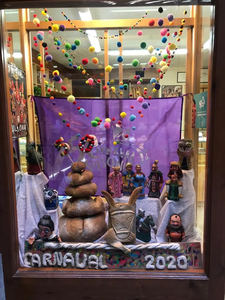 L'Associació de Festes del Carnaval convoca el concurs d'aparadors bojos