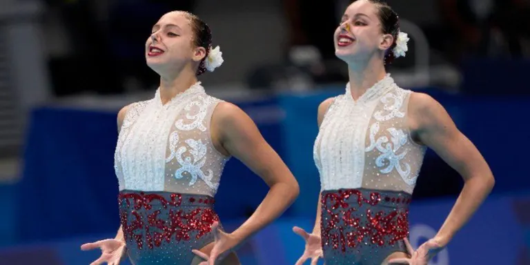 Iris Tió es classifica per a la final de duet tècnic de natació artística