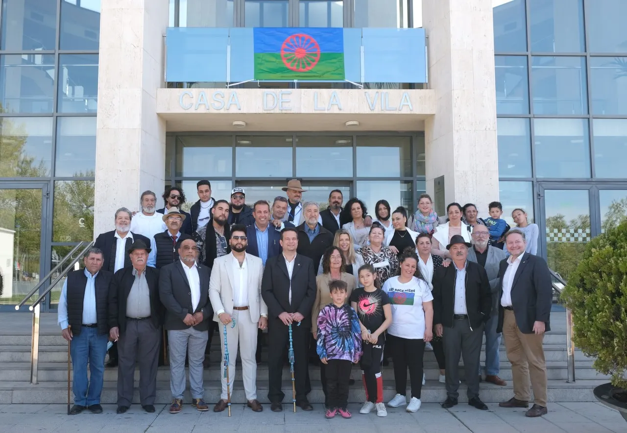 Cambrils commemora el Dia Internacional del Poble Gitano amb una recepció institucional 