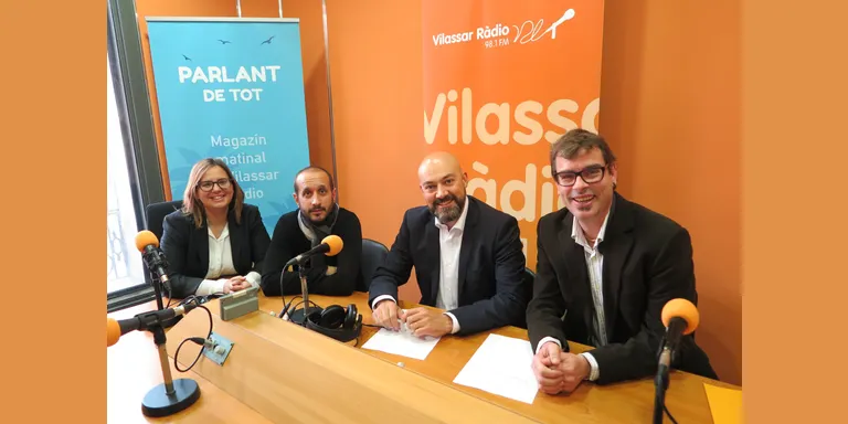 Els titulars informatius de Catalunya Ràdio, a Vilassar Ràdio
