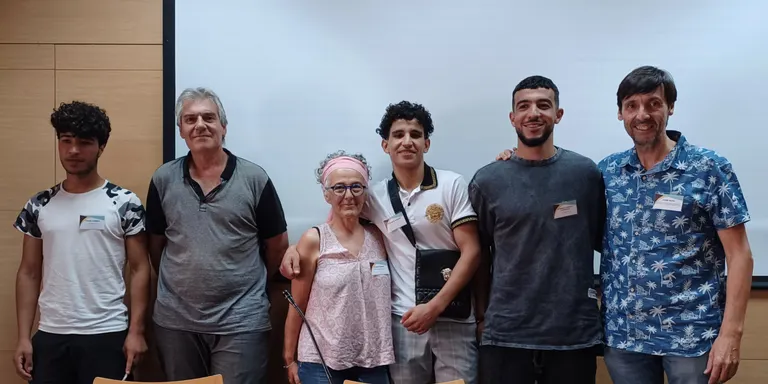 Empresaris vallesans valoren la predisposició i les ganes d'aprendre de joves migrants a la primera jornada "Obrim camí, som futur"
