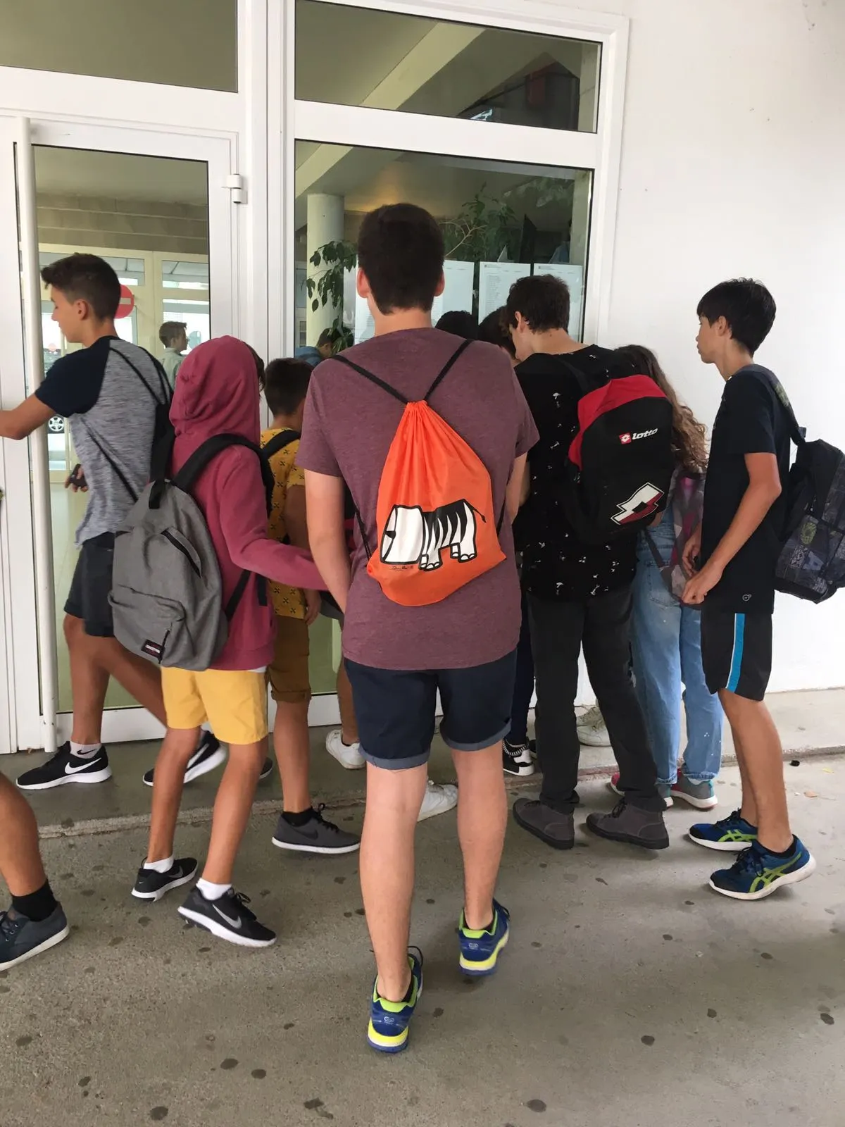 1239 nois i noies tornen avui a omplir les aules dels instituts de Vilassar de Mar