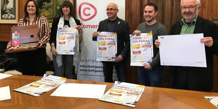55 establiments exposaran les obres dels 27 artístes vallencs a la campanya “Abril Mes Cultural”