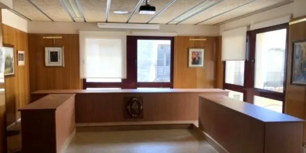 L’Ajuntament d’Altafulla adapta la Sala de Plens a la nova configuració del plenari municipal
