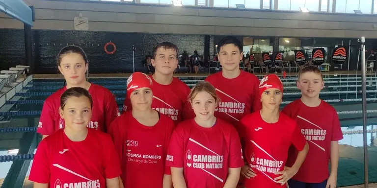 Els nedadors del Cambrils Club Natació participen a la 2a TarraSwim i la jornada de lliga infantil i aleví