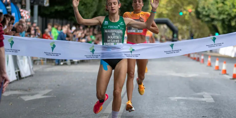 Bons resultats dels equips arenyencs i nova victòria de la Marta Mitjans