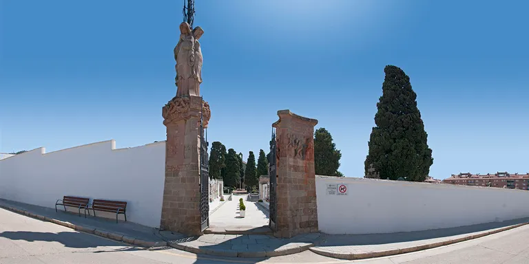 Coneixem les joies arquitectòniques amagades del cementiri de Vilassar de Mar?