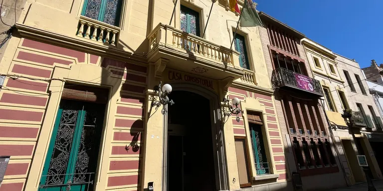 Una modificació de crèdit de gairebé 700.000 euros i el pas de Miquel Borrego al grup de no adscrits: temes del ple d'aquest dijous