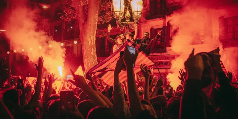 Totes les indicacions per la rua de campions del Barça masculí i femení