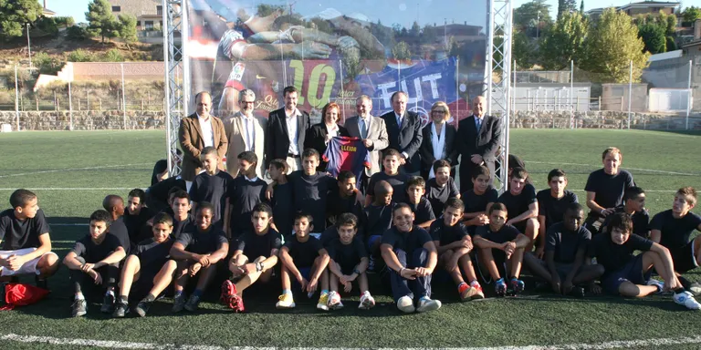 Nens i nenes de la Seu es beneficien del projecte 'FutbolNet', impulsat pel FC Barcelona