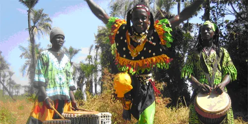 Estripagecs Teatre prepara un taller de dansa africana