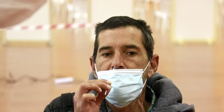 Salut declara 477 nous contagis i 4 morts, amb 7 ingressats més (546) i 5 crítics més a l'UCI (185)