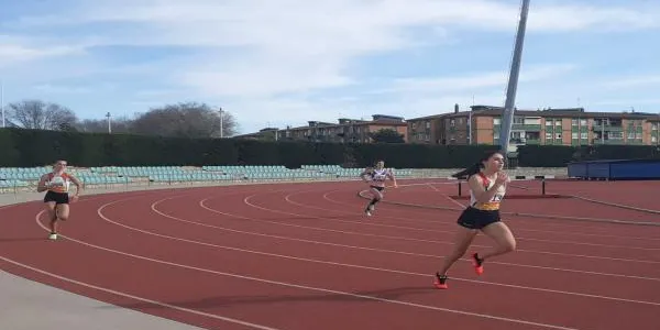 Els atletes Aral Alonso i Alonso Fernández debuten amb l’AA Catalunya en el primer control del curs