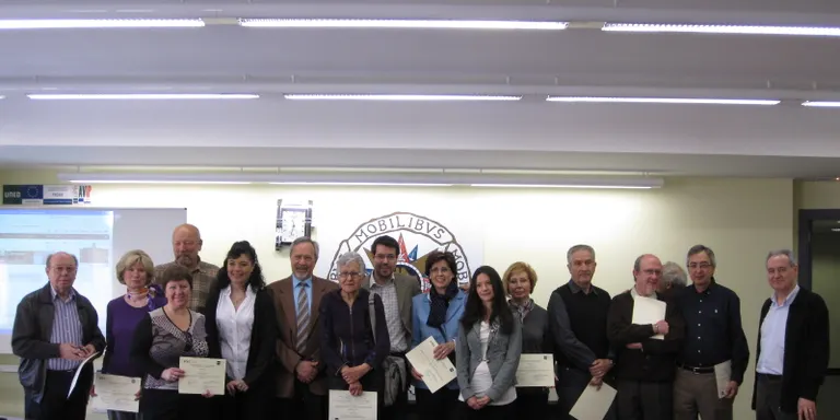 Lliurament dels primers certificats UNED Sènior d'aquest curs