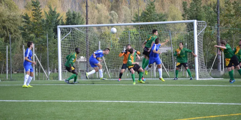 Dos triomfs i dues derrotes en la jornada de futbol
