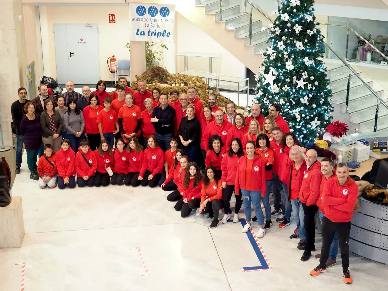 L’Ajuntament lliura diplomes a una cinquantena de vogadors del Club Rem Cambrils