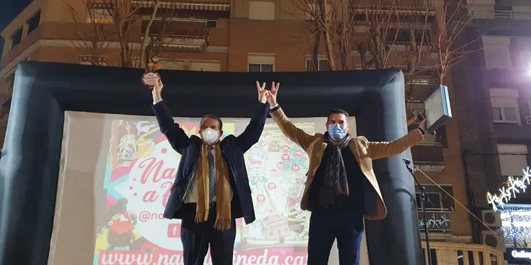 L'Alcalde de Vigo i president de la FEMP visita Pineda per ser anomenat Padrí del Nadal