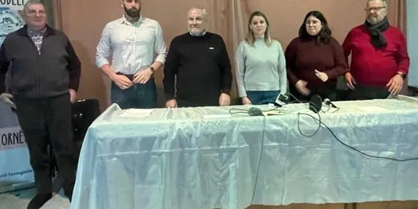 Els regidors Èric Vicens i Esther Giralt insisteixen a demanar la dimissió de l’alcalde de la Pobla de Montornès