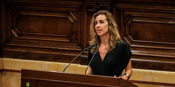 Laia Estrada dimiteix com a diputada de la CUP al Parlament per "discrepàncies polítiques"