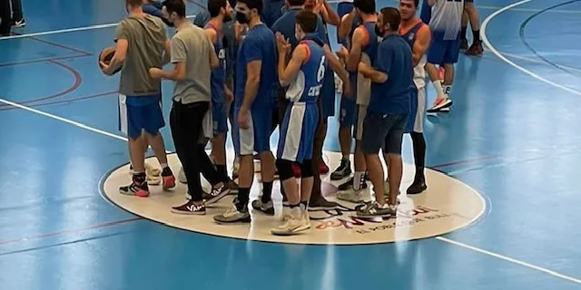 El CN Caldes de bàsquet masculí tanca la lliga amb una autèntica final a la pista del líder, l’Espanyol, i amb el primer lloc en joc