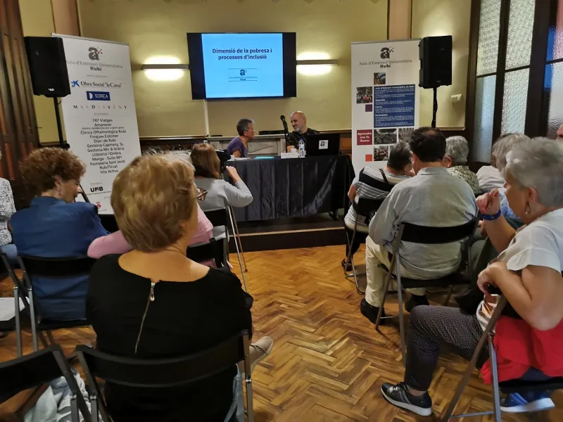 La xerrada sobre pobresa s'ha fet a l'Ateneu