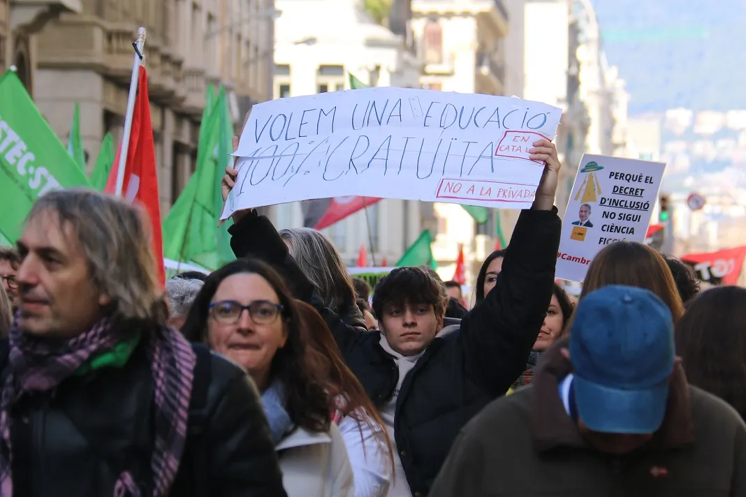Segona jornada de vaga a l'ensenyament, amb poca repercussió a Pineda