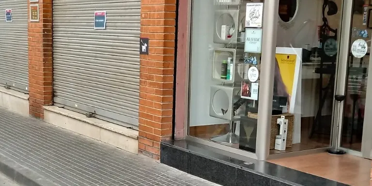 Vaga general a Pineda: més seguiment a l'ensenyament però escàs al comerç