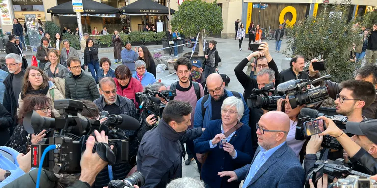 Els Mossos d'Esquadra detenen Clara Ponsatí en ple carrer a Barcelona
