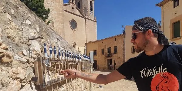 Els Diables d’Altafulla enceten la Festa Major Petita de Sant Antoni amb els coets d’esclat i el repic de campanes