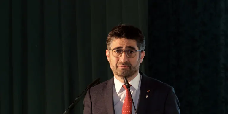 Puigneró carrega contra la gratuïtat de Rodalies en una nova jornada de retards a la xarxa de trens: "Quin desastre"