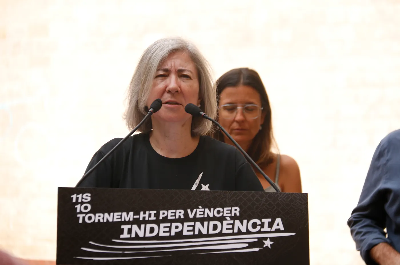 La presidenta de l'ANC, Dolors Feliu, durant una roda de premsa.