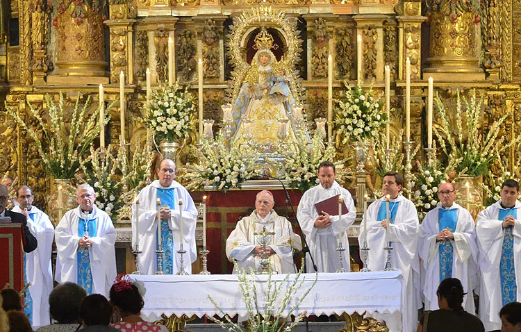 El cardenal Carlos Amigo Vallejo, señala la importancia de la figura de la Virgen de Consolación