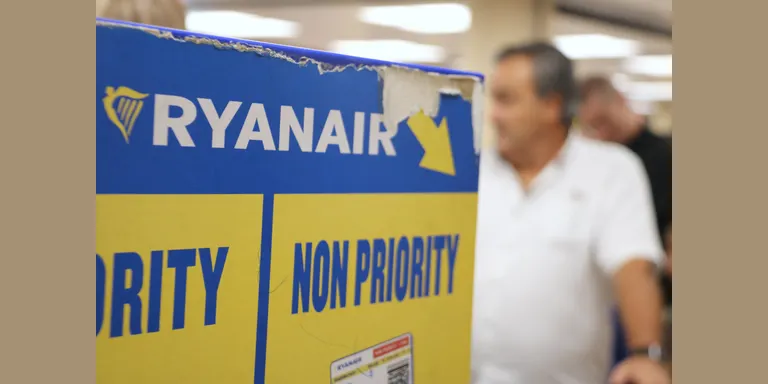 Acord entre CCOO i Ryanair sobre les condicions salarials de la tripulació de cabina