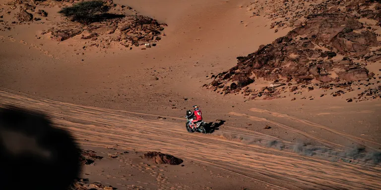 Setzè lloc de Jaume Betriu i dissetè d'Isidre Esteve aquest dijous al Dakar