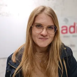 #810 - Importància d'un perfil a LinkedIn amb Beatriz Gómez RRHH - episode art