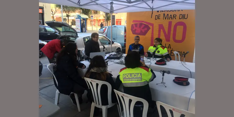 Taula rodona en motiu del 25N