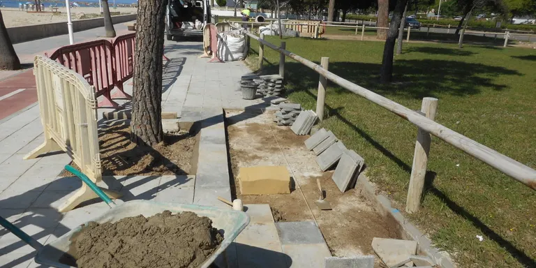L’Ajuntament de Cambrils realitza reparacions i millores en una vintena de carrers del municipi