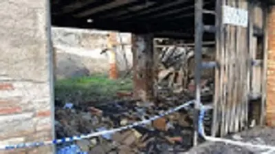Incendi en una casa al carrer Sant Benet