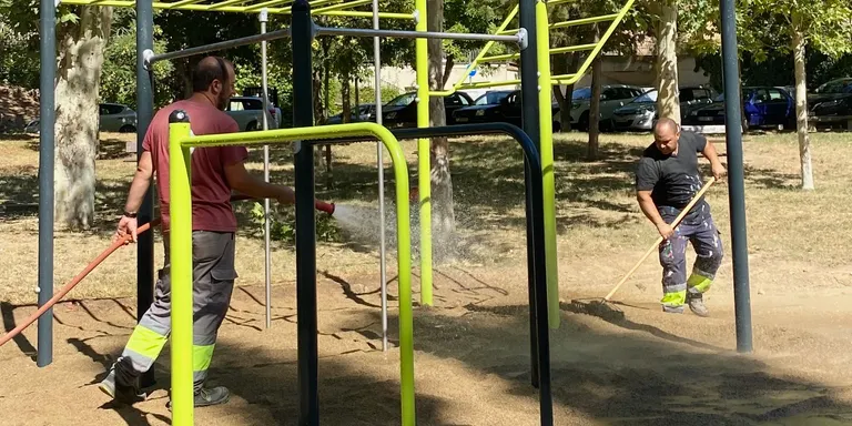Solsona es dota d'una nova estructura al parc de l'Hort del Bisbe per practicar esport a l'aire lliure