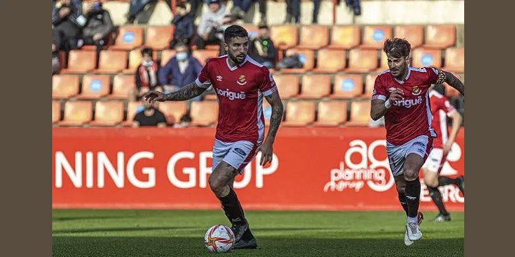 Marc Trilles renova pel Nàstic fins al juny de 2023 més una temporada opcional